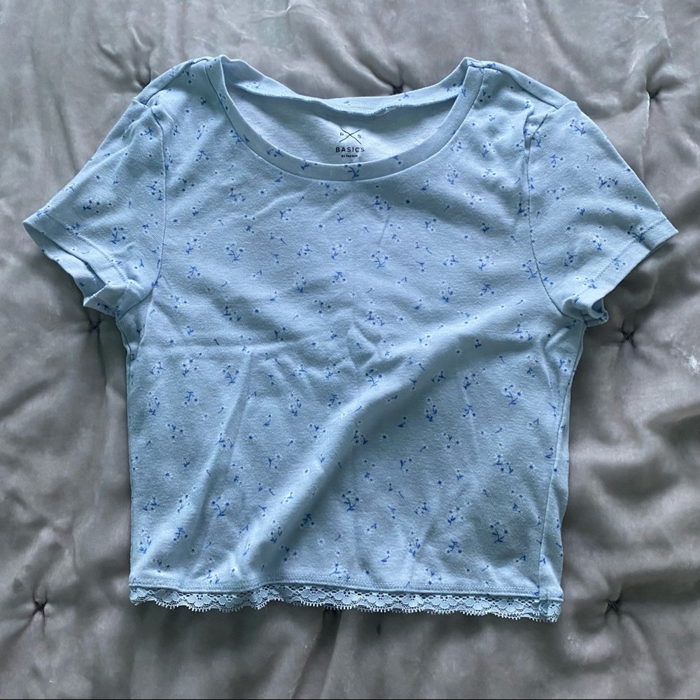 PacSun blue floral crop top